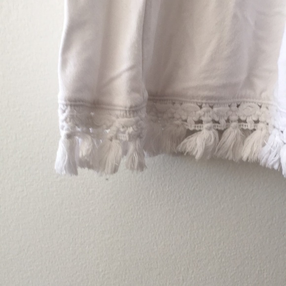 ASOS white skirt with fringe - Picture 2 of 3